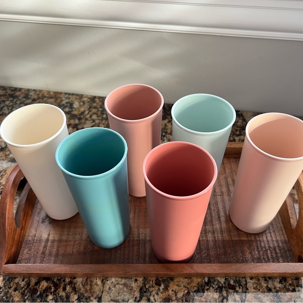 Set of 6 Multicolor Tupperware Tumblers